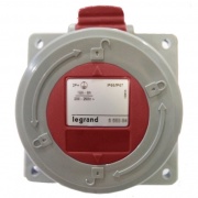 Розетка встраиваемая Legrand P17 32А 3К+З 380В IP67